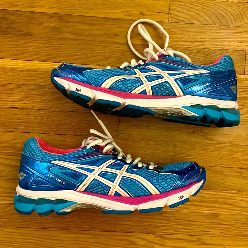 🏃🏻‍♀️ 🏃🏻‍♀️Like new Asics GT-1000 Duomax running shoes🏃🏻‍♀️🏃🏻‍♀️